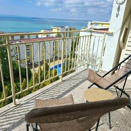 Waves & Pines - Sea View Escape In Sveti Vlas Apartmán Elenite