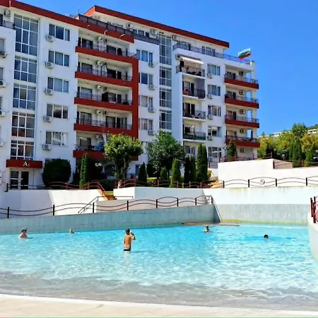 Waves & Pines - Sea View Escape In Sveti Vlas Apartmán Elenite